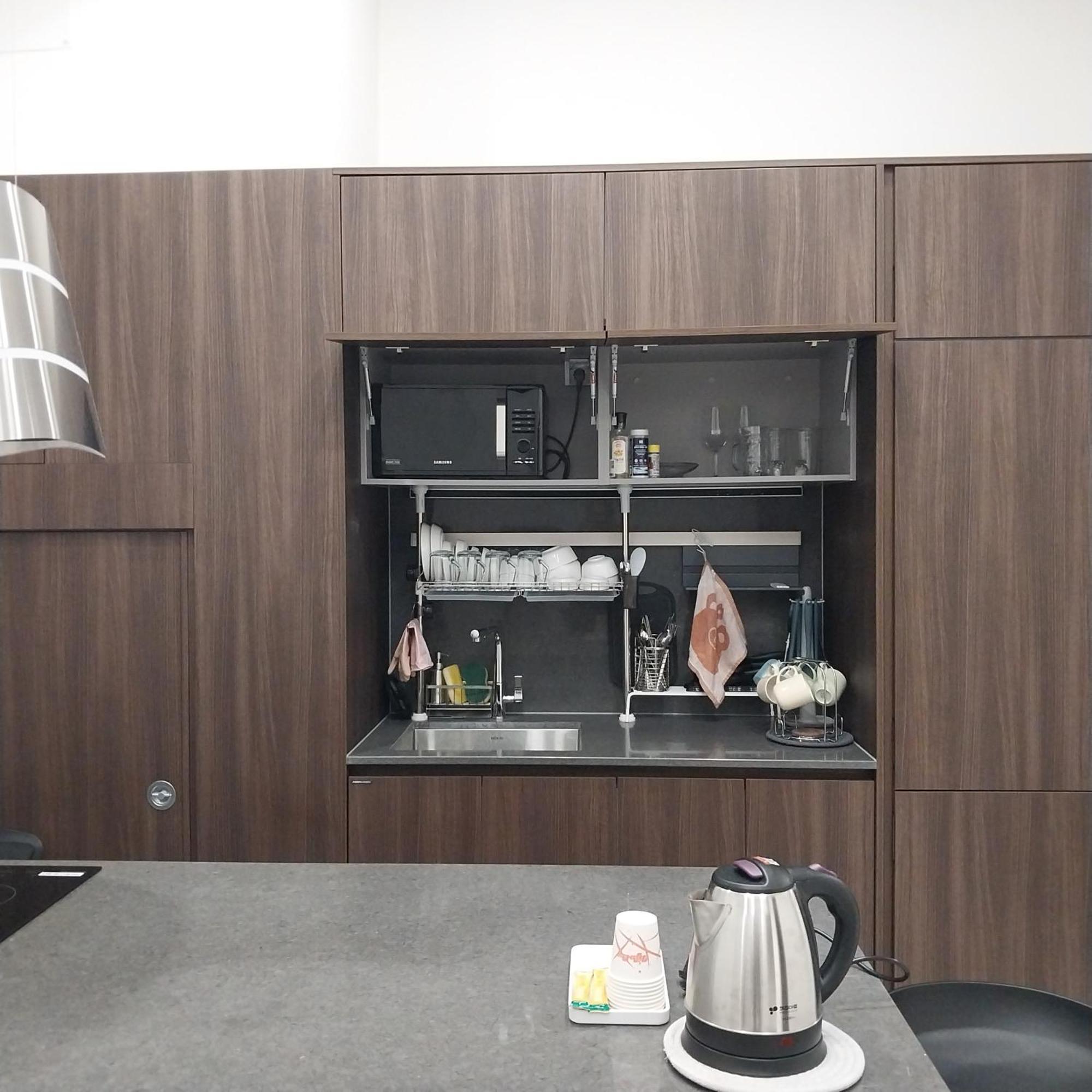 Park View Apartment *